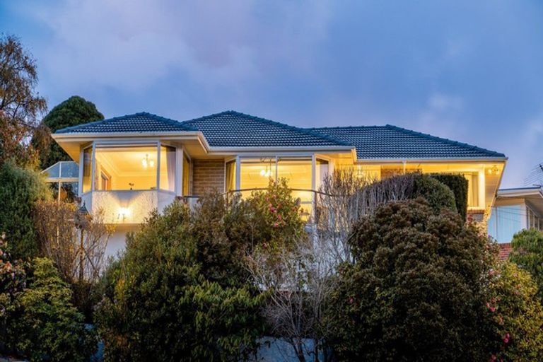 Photo of property in 8 Jason Street, Helensburgh, Dunedin, 9010