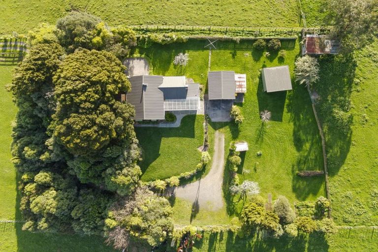 Photo of property in 143 Muhunoa Road East, Ohau, Levin, 5570