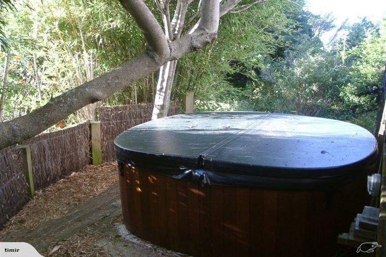 Photo of property in 5 Miro Road, Raumati South, Paraparaumu, 5032