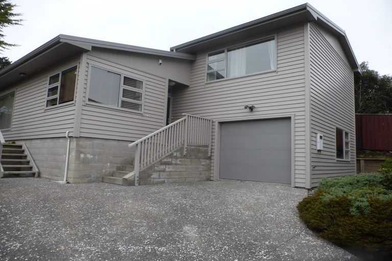 Photo of property in 87 Taylor Terrace, Tawa, Wellington, 5028