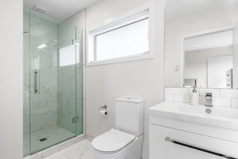 Photo of property in 56e Nicholson Road, Khandallah, Wellington, 6035