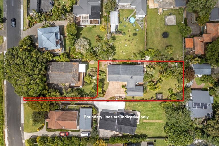 Photo of property in 6 Odin Place, Beach Haven, Auckland, 0626