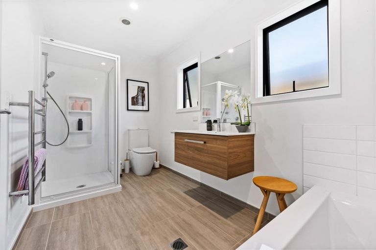 Photo of property in 3 Frances Bryers Road, Hobsonville, Auckland, 0616