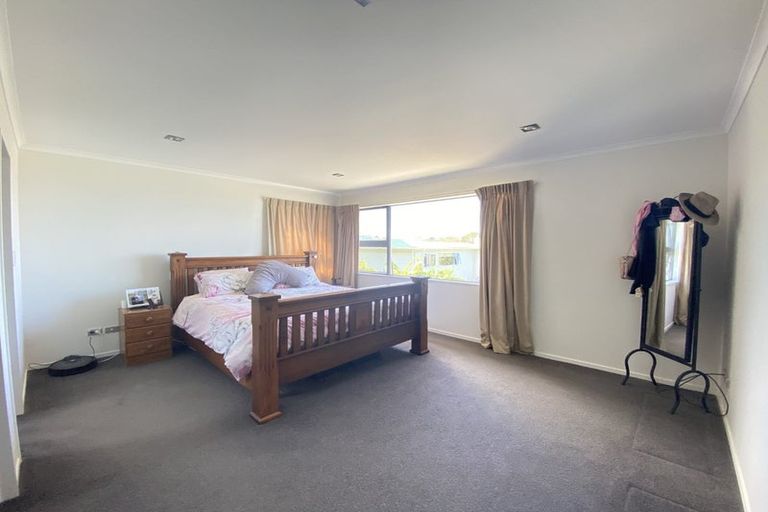 Photo of property in 3a Tudor Place, Mairangi Bay, Auckland, 0630