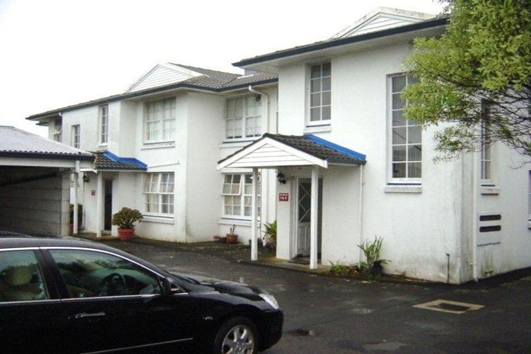 Photo of property in 2/575a Mount Eden Road, Mount Eden, Auckland, 1024