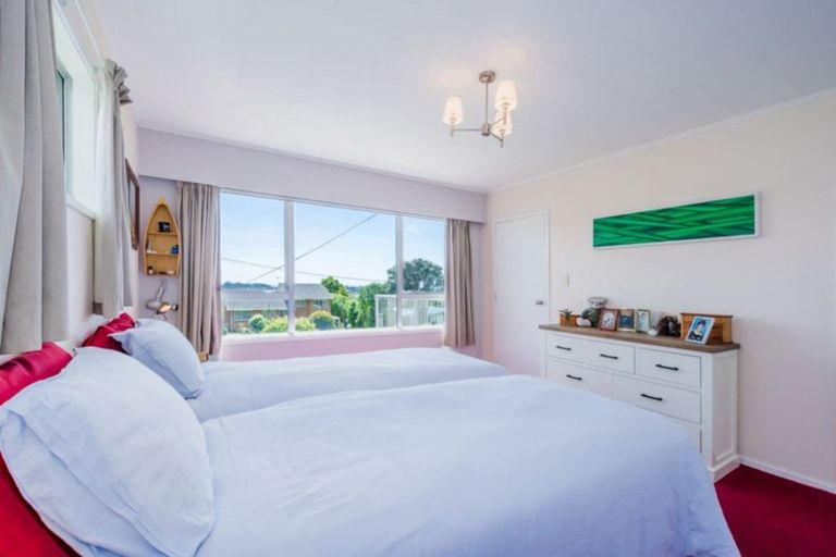Photo of property in 93 Winara Avenue, Waikanae, 5036