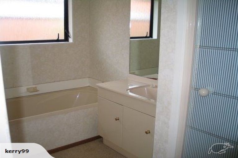 Photo of property in 63 Waiwhetu Road, Waterloo, Lower Hutt, 5011