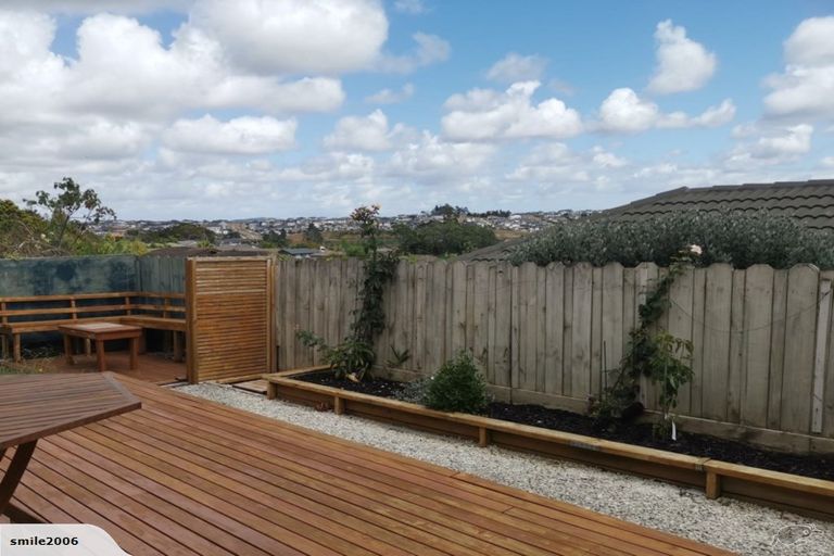 Photo of property in 6 Jelas Road, Red Beach, 0932