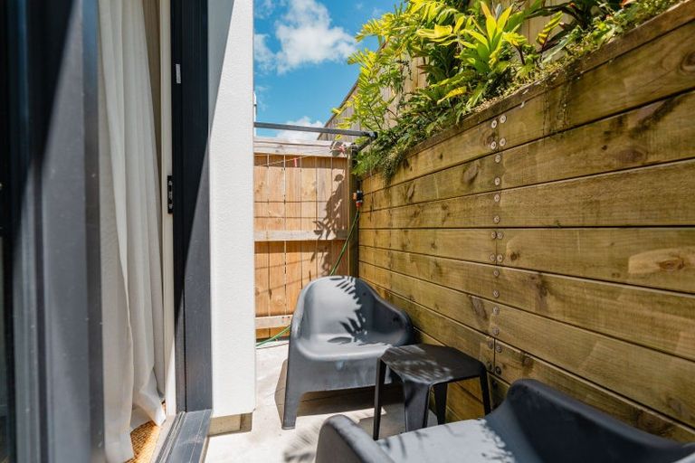 Photo of property in 8/17 Victoria Road, Mount Maunganui, 3116