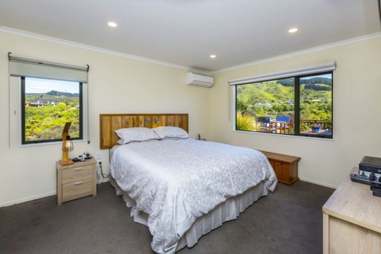 Photo of property in 8 Ronald Scott Grove, Riverstone Terraces, Upper Hutt, 5018