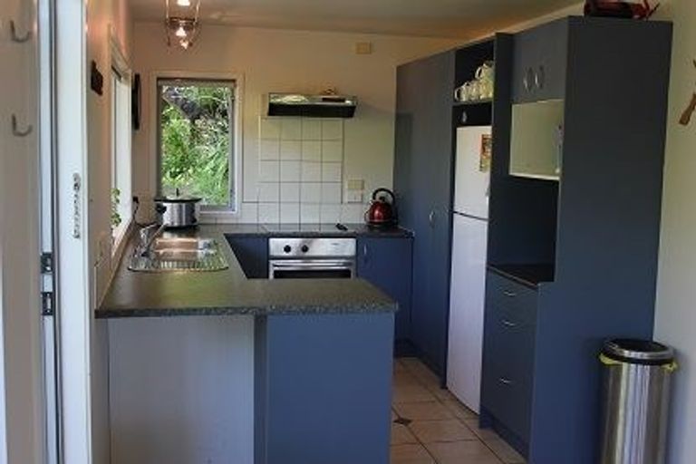 Photo of property in 36a Sutherland Crescent, Melrose, Wellington, 6023