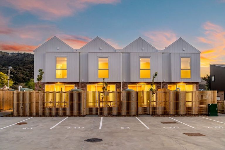 Photo of property in 10/1 Rimu Street, Naenae, Lower Hutt, 5011