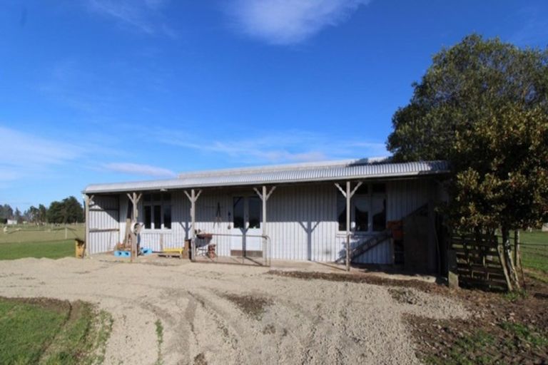 Photo of property in 136 Winton Hedgehope Highway, Winton, 9782