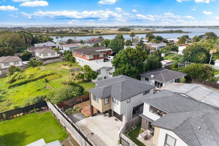 Photo of property in 14b Evans Road, Weymouth, Auckland, 2103