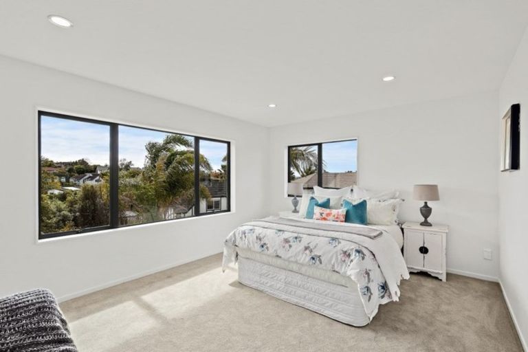 Photo of property in 46 Marina View Drive, West Harbour, Auckland, 0618