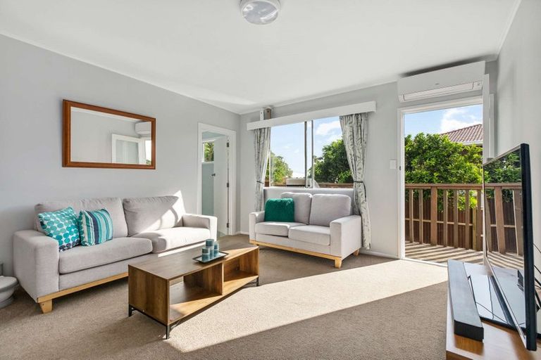 Photo of property in 2/259 Royal Road, Massey, Auckland, 0614