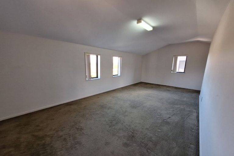 Photo of property in 1/5 Wallson Crescent, Wiri, Auckland, 2104