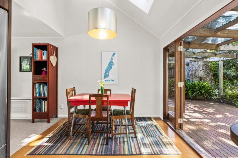 Photo of property in 11 Clinton Road, Tawharanui Peninsula, Warkworth, 0986