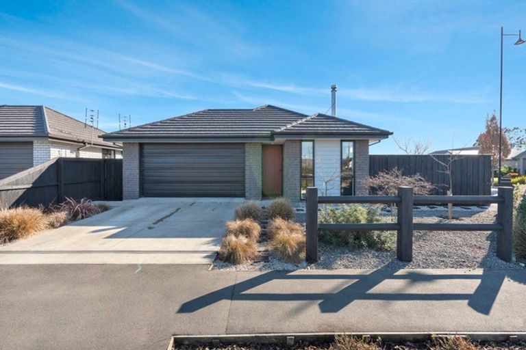 Photo of property in 43 William Deans Drive, Prebbleton, 7604