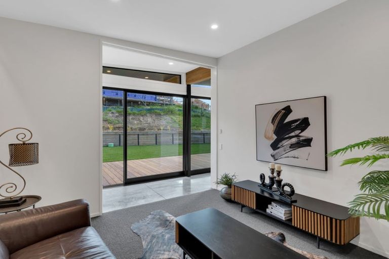 Photo of property in 13 Round Hill Rise, Cracroft, Christchurch, 8022