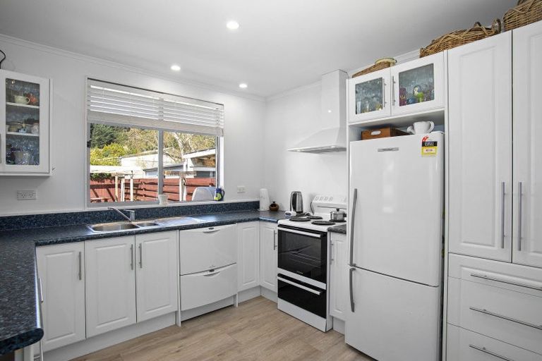 Photo of property in 22 Berkeley Road, Wainuiomata, Lower Hutt, 5014
