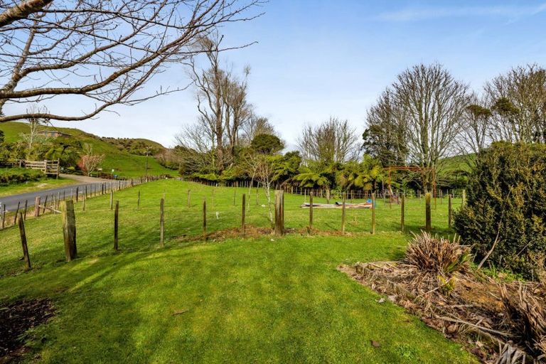 Photo of property in 1288 Richmond Road, Everett Park, Inglewood, 4389