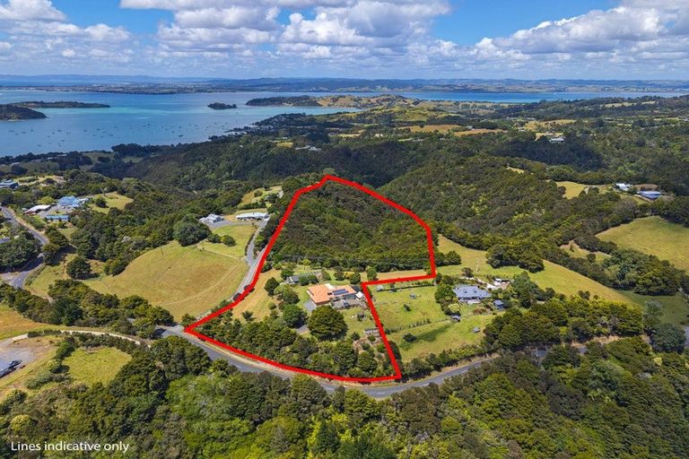 Photo of property in 121 Owhiwa Road, Parua Bay, Onerahi, 0192
