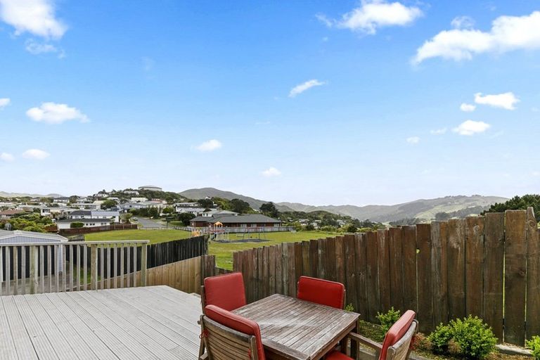 Photo of property in 27b Cypress Drive, Maungaraki, Lower Hutt, 5010