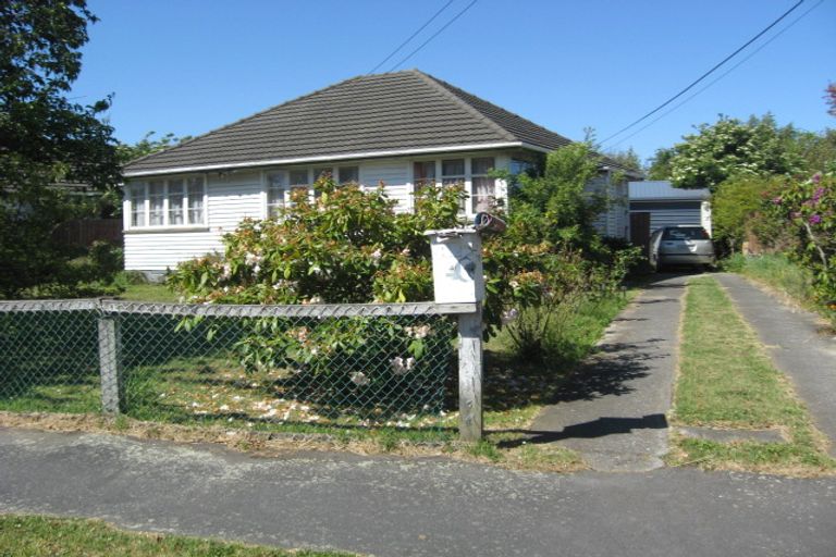Photo of property in 28 Bellbrook Crescent, Shirley, Christchurch, 8013