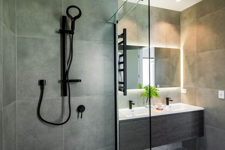 Photo of property in 6 Mina Way, Browns Bay, Auckland, 0630