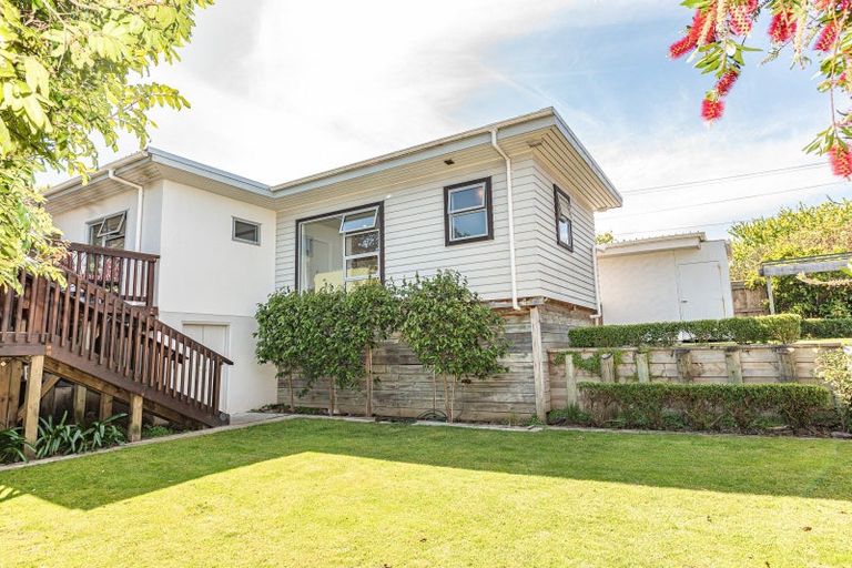 Photo of property in 27 Kent Road, Saint Johns Hill, Whanganui, 4501
