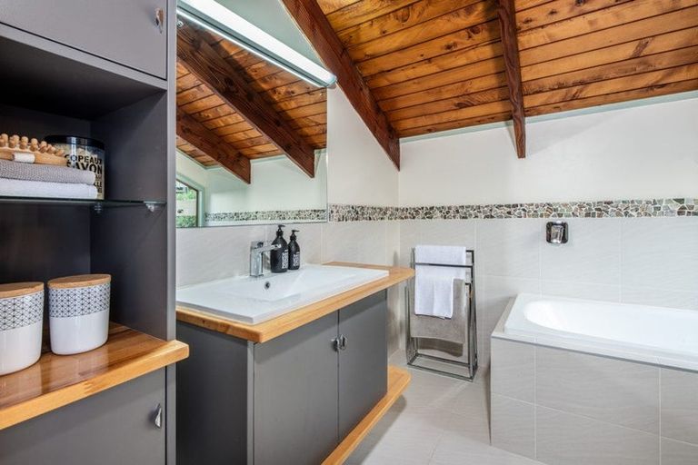 Photo of property in 262a Beach Road, Campbells Bay, Auckland, 0630