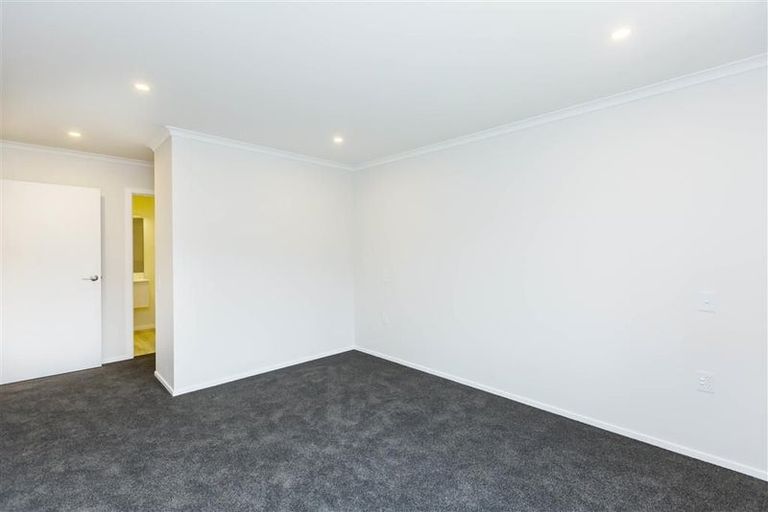 Photo of property in 1 Fitch Lane, Wallaceville, Upper Hutt, 5018