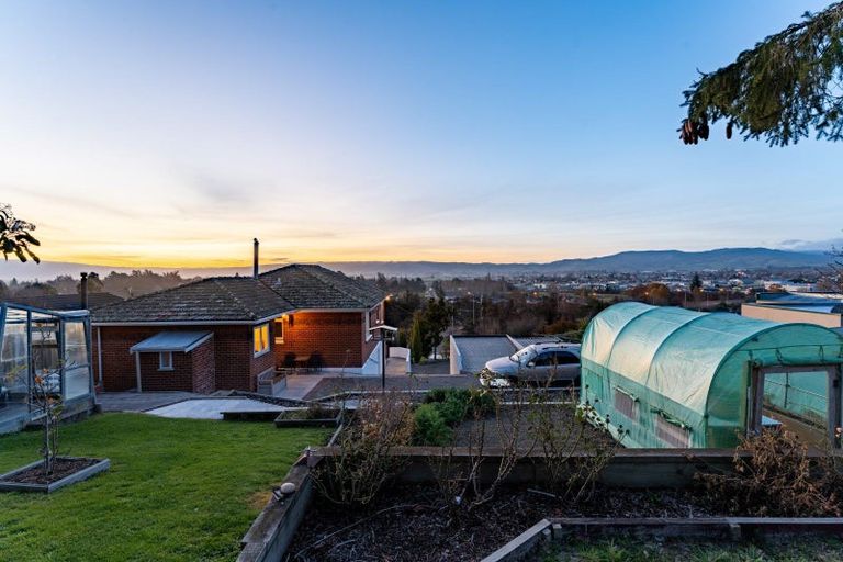 Photo of property in 16 Braeside, Kinmont Park, Mosgiel, 9024