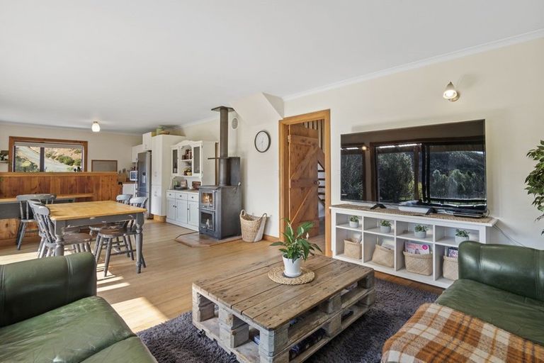 Photo of property in 7 Neudorf Road, Upper Moutere, 7175