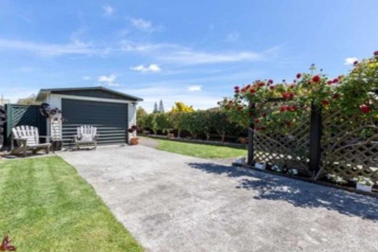 Photo of property in 27a Frimley Terrace, Waikanae Beach, Waikanae, 5036