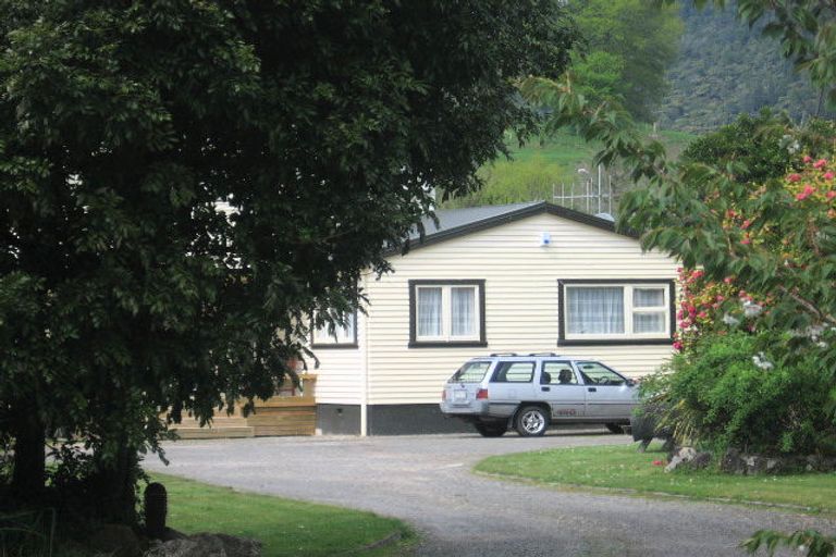Photo of property in 15 Okareka Loop Road, Lake Okareka, Rotorua, 3076