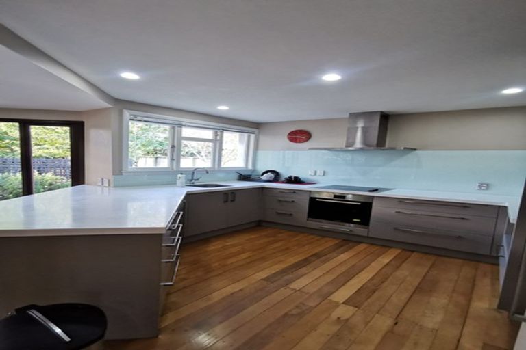 Photo of property in 112 Hamilton Avenue, Ilam, Christchurch, 8041