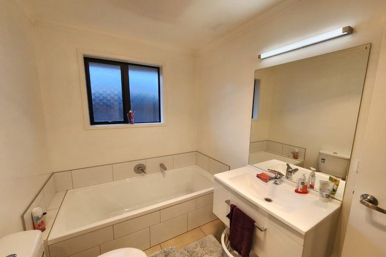 Photo of property in 2 Theobald Street, Pokeno, 2402