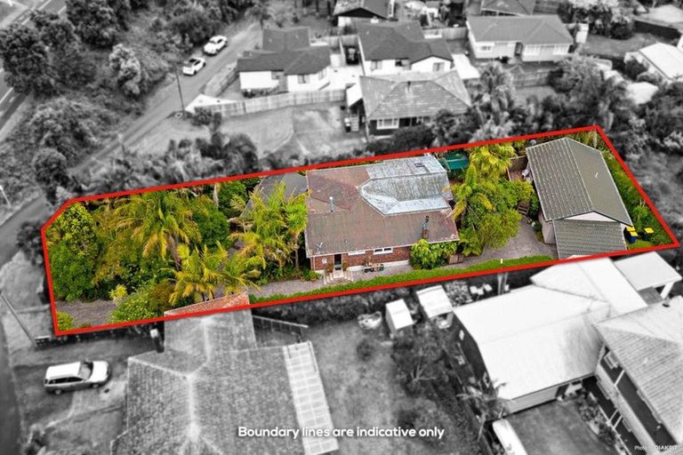 Photo of property in 18 Triangle Road, Massey, Auckland, 0614