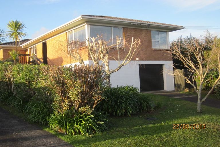 Photo of property in 1/8 Tobruk Crescent, Milford, Auckland, 0620