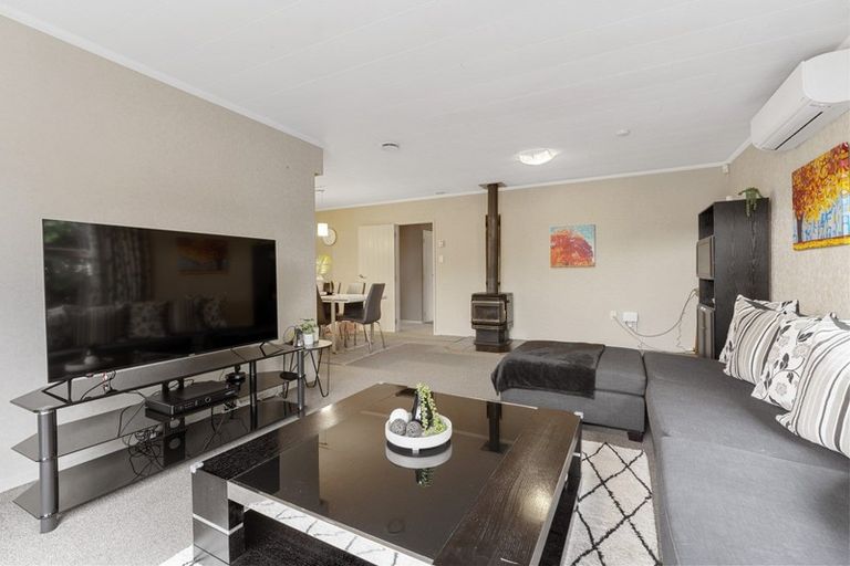 Photo of property in 1 Kimberley Grove, Westbrook, Palmerston North, 4412