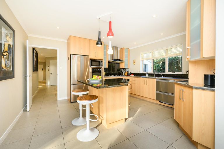Photo of property in 6 Alan Street, Palmerston North, 4414