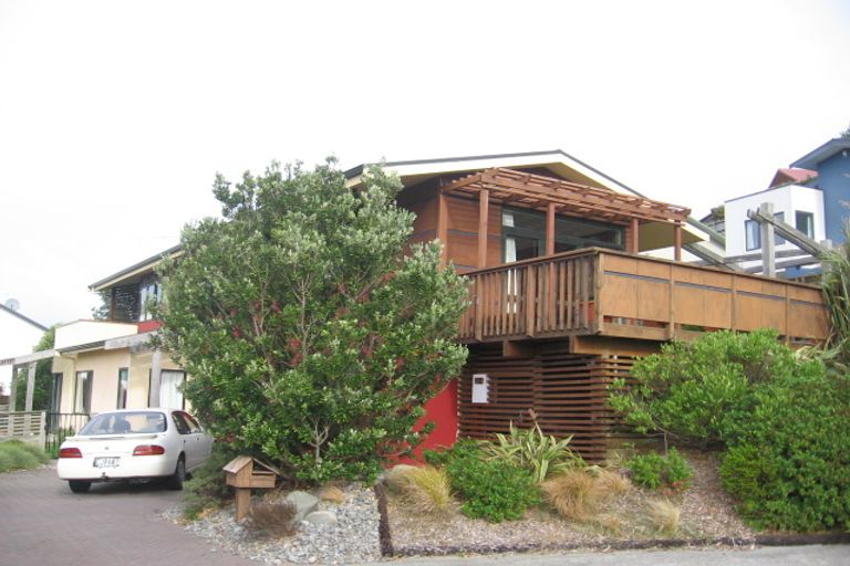 Photo of property in 10 Atamira Close, Churton Park, Wellington, 6037