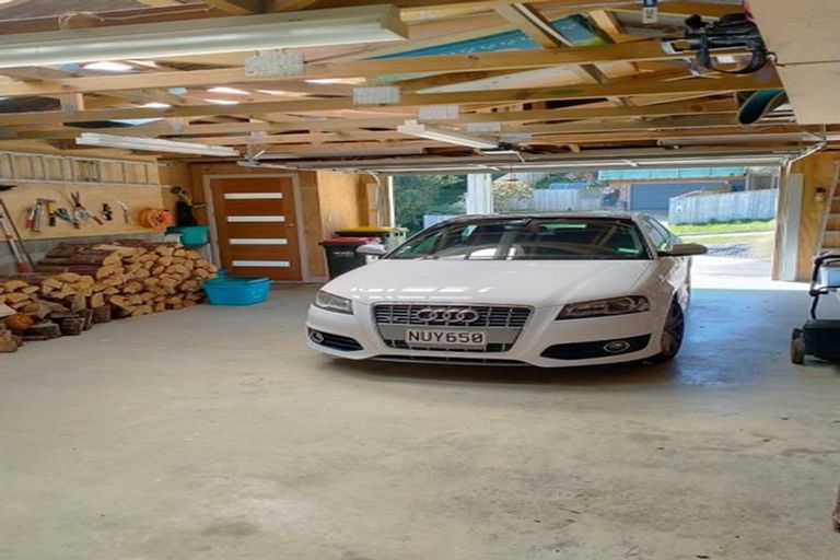 Photo of property in 30 Manor Drive, Stokes Valley, Lower Hutt, 5019