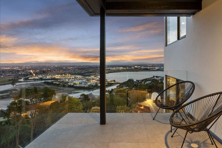 Photo of property in 7 Hatherly Lane, Mount Pleasant, Christchurch, 8081