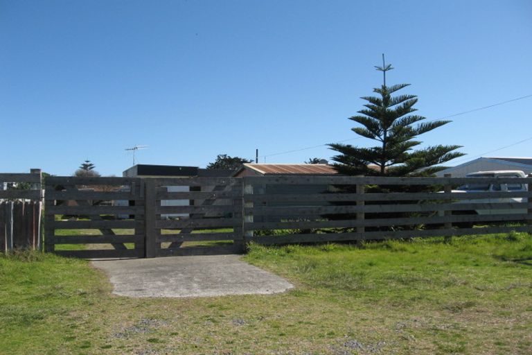 Photo of property in 30 Kauwhata Street, Himatangi Beach, Foxton, 4891