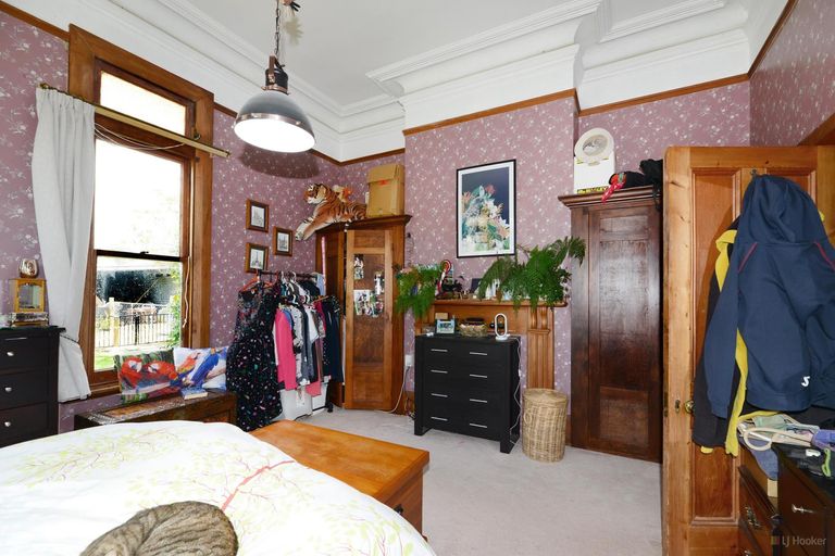 Photo of property in 66 Timaru Road, Waimate, 7924