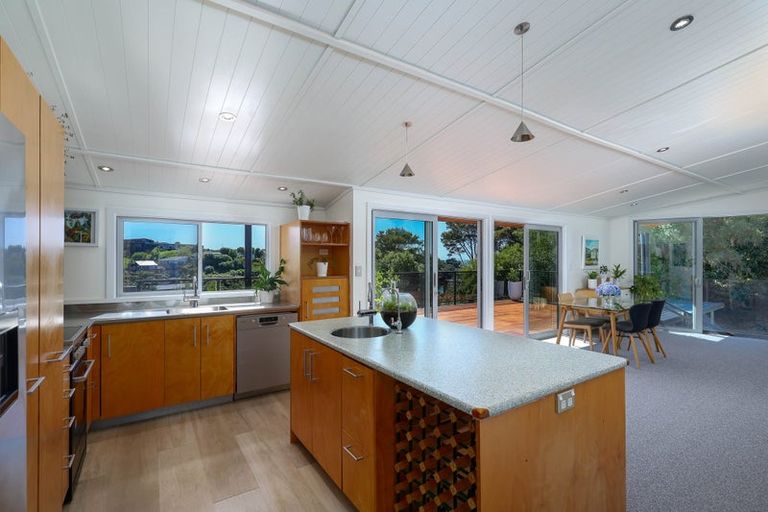 Photo of property in 27 Anarewa Crescent, Kaiteriteri, Motueka, 7197