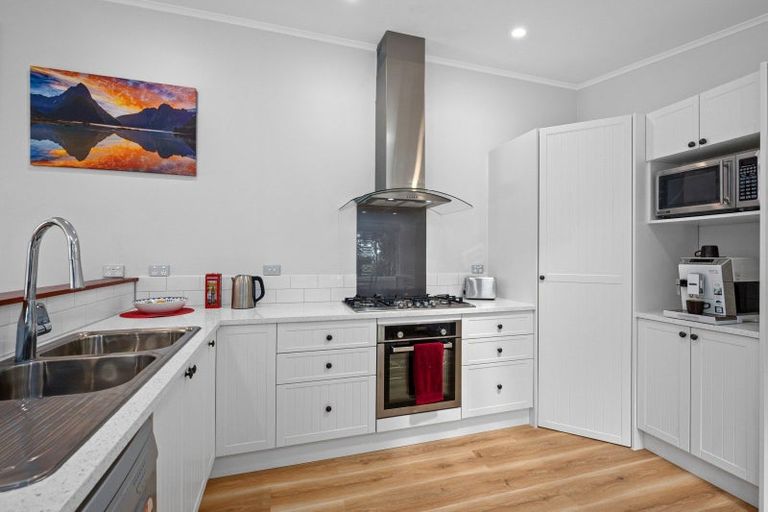 Photo of property in 45 Park Road, Titirangi, Auckland, 0604